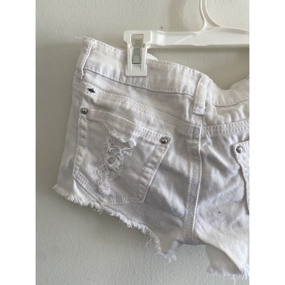 Almost Famous Womens White Shorts Distressed Size 5 READ DESCRIPTION - Picture 9 of 12